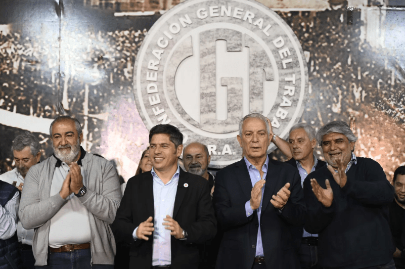 Axel Kicillof encabezó un acto sindical en La Plata y se mostró en contra del plan económico del Gobierno&nbsp;nacional