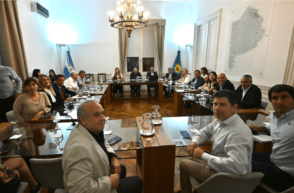 Acuerdo por cargos y fondos: Kicillof logró dictamen para la deuda y busca aprobar el Presupuesto 2026 este&nbsp;miércoles