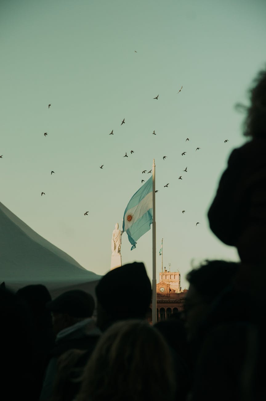 Protestas por salud y conflictos internos marcan la jornada&nbsp;política